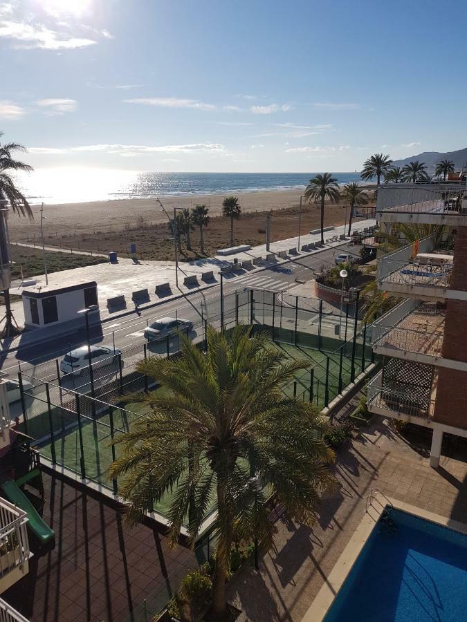 Mogaver Beach Castelldefels Apartment Екстериор снимка