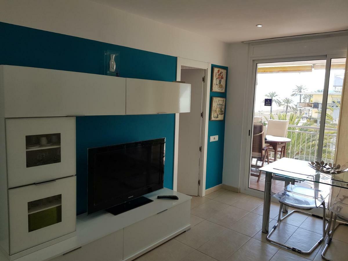 Mogaver Beach Castelldefels Apartment Екстериор снимка