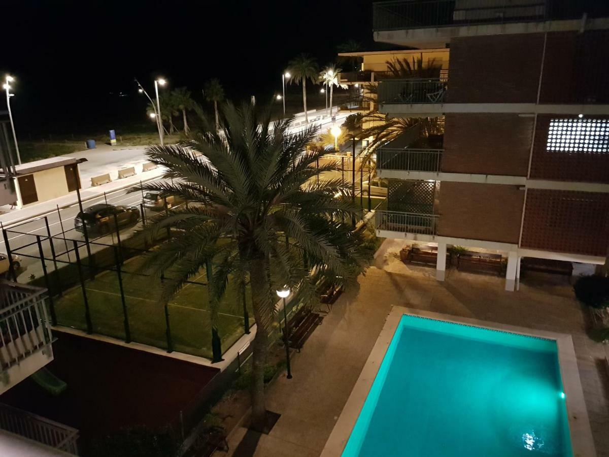 Mogaver Beach Castelldefels Apartment Екстериор снимка